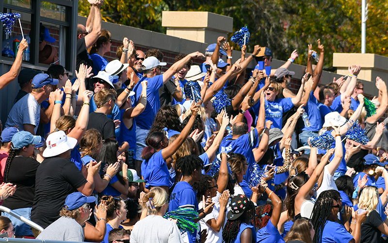 AU football fans.